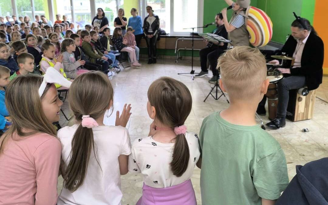 Glasno i razigrano za poticanje čitanja